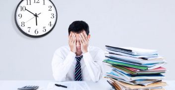 גם עורכי דין צריכים עובדים סוציאליים