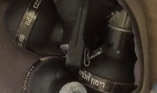 חשד: פרץ לרכב של היס"מ וגנב אמצעי לחימה רבים