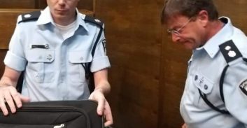 המשטרה הצטרפה לבקשת השופטת ואשת השופט לאסור פרסום שמותיהן