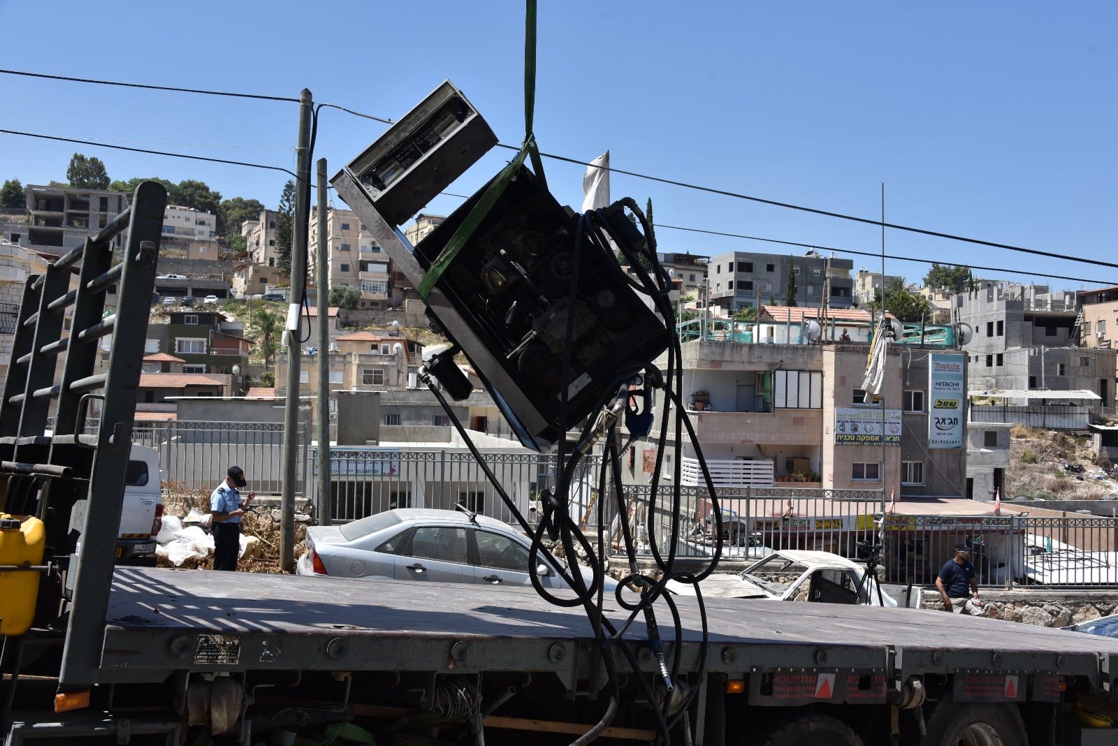 המשטרה הובילה, אבל היו שם גם מס הכנסה, חברת החשמל, משרד האנגריה, ועוד 