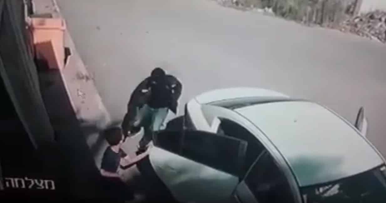 חטיפת הילד בקלנסווה (לחצו על התמונה לתיעוד)