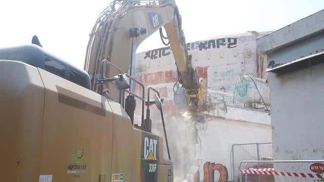 הריסת הדולפינריום הפכה לעובדה מוגמרת