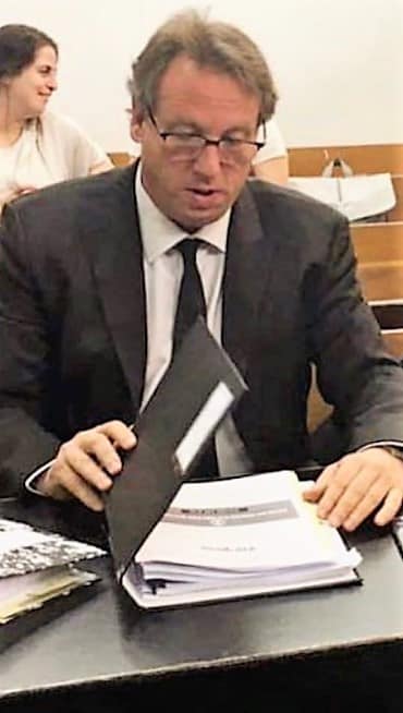 עו"ד ליאור אפשטיין