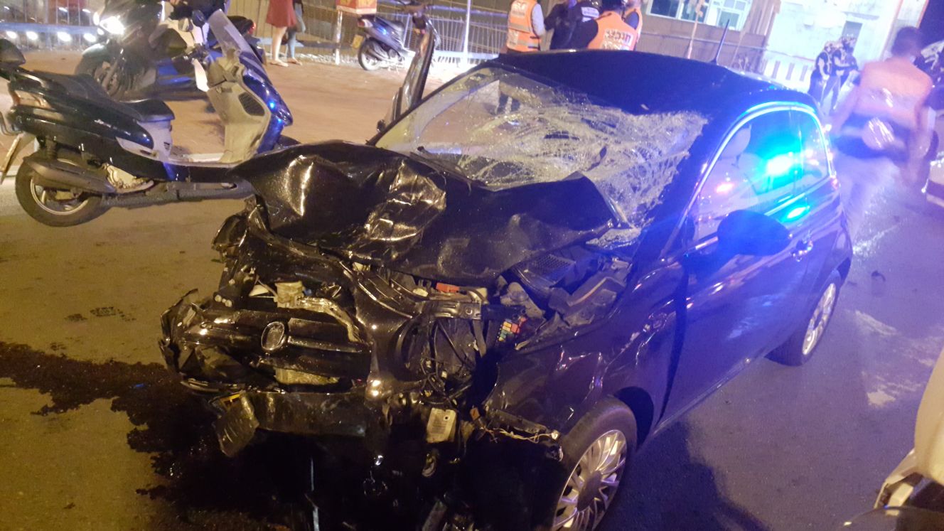 הרכב הפוגע לאחר התאונה