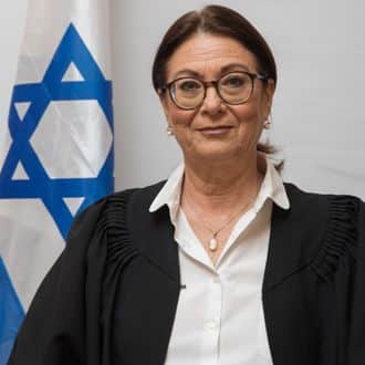 השופטת אסתר חיות