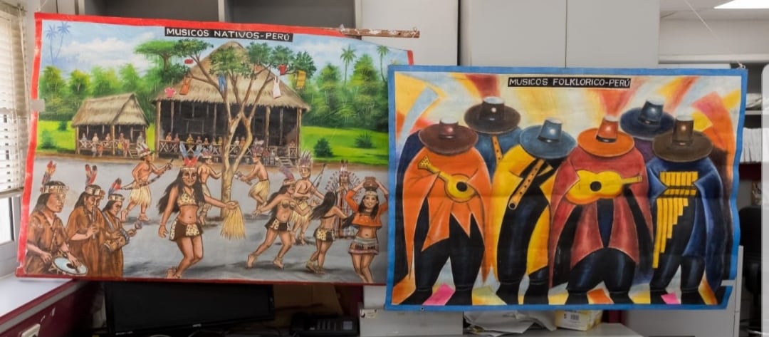 החבילה עוברת. התמונות ספוגות הקוקאין (צילום: דוברות המשטרה)