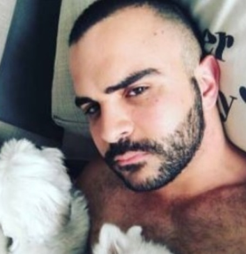 הוא ואחיו הראל הגישו בקשה בספרד לקבל מעמד של פליטים. תום בן דוד