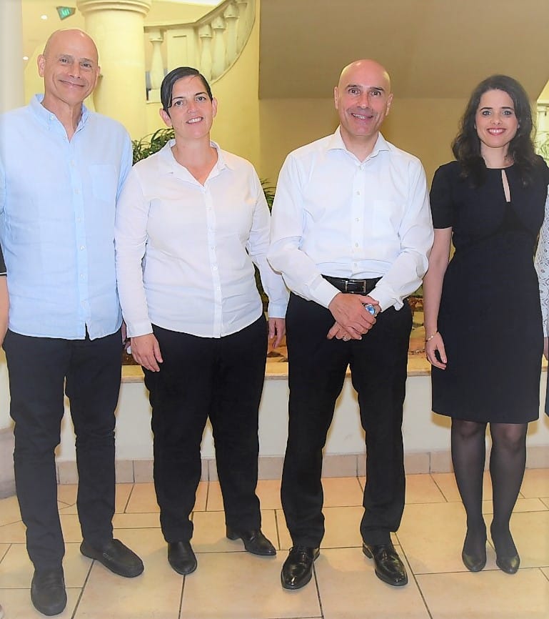 בעד ונגד. מימין: השרה שקד, עו"ד נוה, עו"ד יעקבי והשופט אורנשטיין (צילומים: דוברות לשכת עורכי הדין)