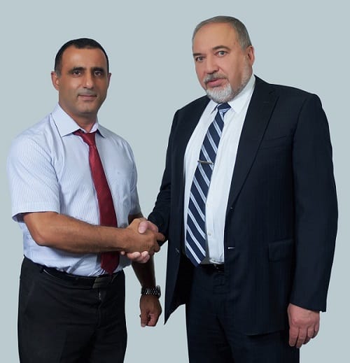 אדם אמילוב עם ראש המפלגה ליברמן (פייסבוק)