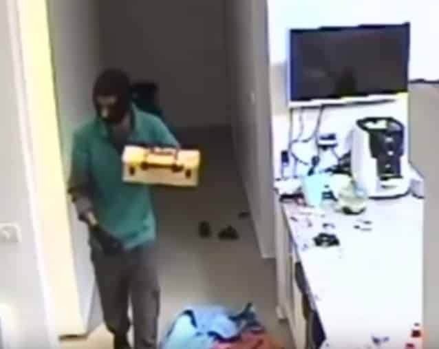 השודד גם גנב קופת חיסכון של השוטרת (צילום ארכיון להמחשה מכתבה בערוץ הראשון)