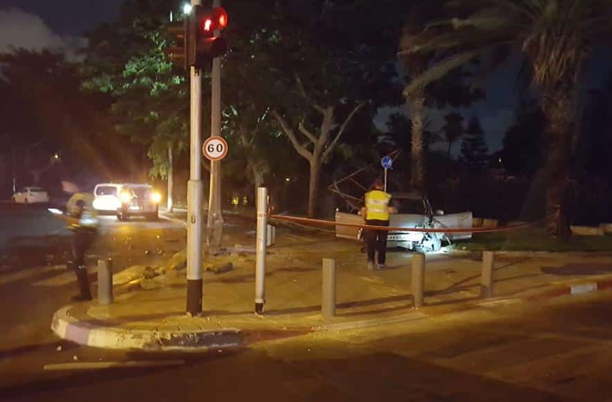 לפי האישום, עוד בזירה הוא ניסה לשבש הליכים. הצומת (צילום: דוברות המשטרה)