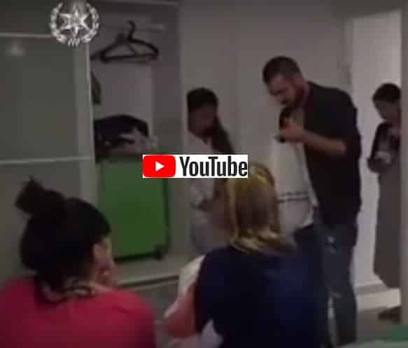 צפו בסרטון בפוסטה RV: פשיטות המשטרה על בתי הבושת