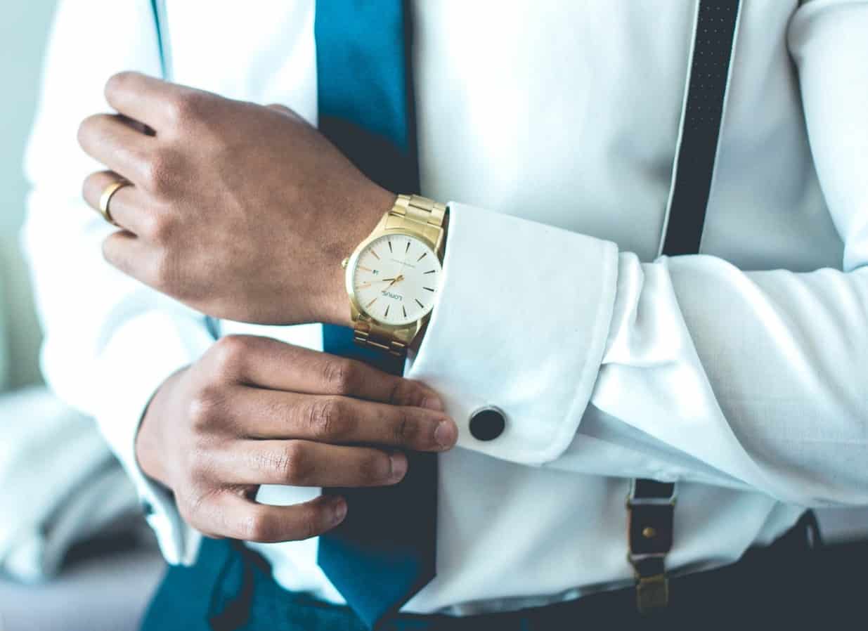 הנאשם התפשט וביקש גם מהקטינות להתפשט (צילום: Jonathan Francisca מאתר Unsplash)