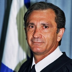 שופט אברהם היימן