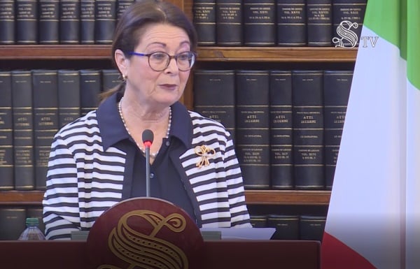 הנשיאה חיות בסנאט האיטלקי