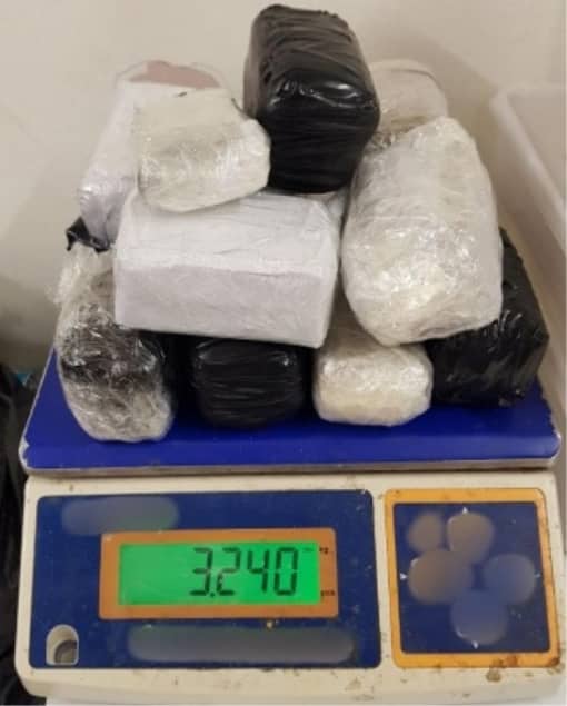 הסמים שנתפסו אצל הנאשם (צילום: דוברות המשטרה)