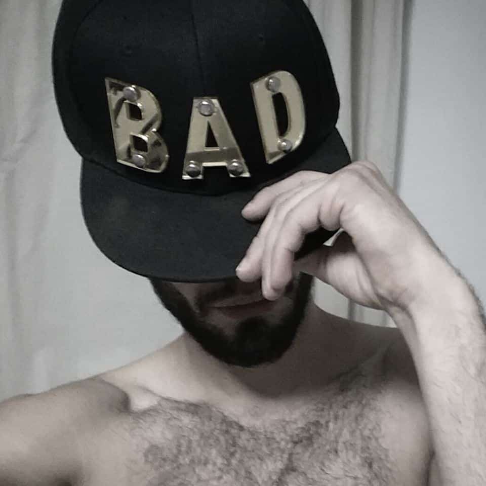 הוריד לאחד המתלוננים סוללה של אופניים חשמליים על הראש. נמרוד סופניאן (מפייסבוק)