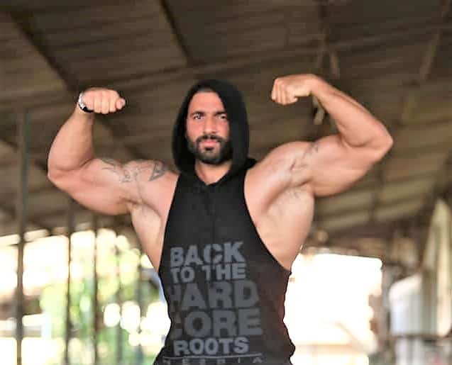  בן משה. "מי שקנה את המוצר ראה להיראות כמוהו" (פייסבוק)