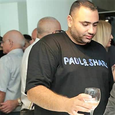 מלבין הון או יבואן רהיטים מסין. מישל יעקובי