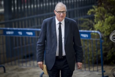 לפי החשד, ביצע עבירות של תיווך בשוחד, קבלת דבר במרמה והלבנת הון. עו"ד דוד שמרון (צילום: יונתן סינדל, פלאש 90)