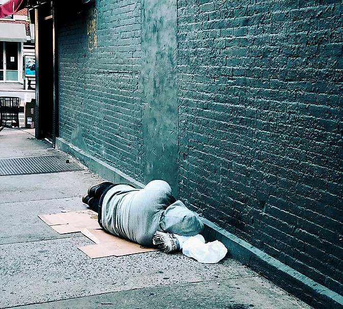 אילוסטרציה גם לחסר בית יש משפחה (צילום: Jon Tyson מאתר Unsplash)