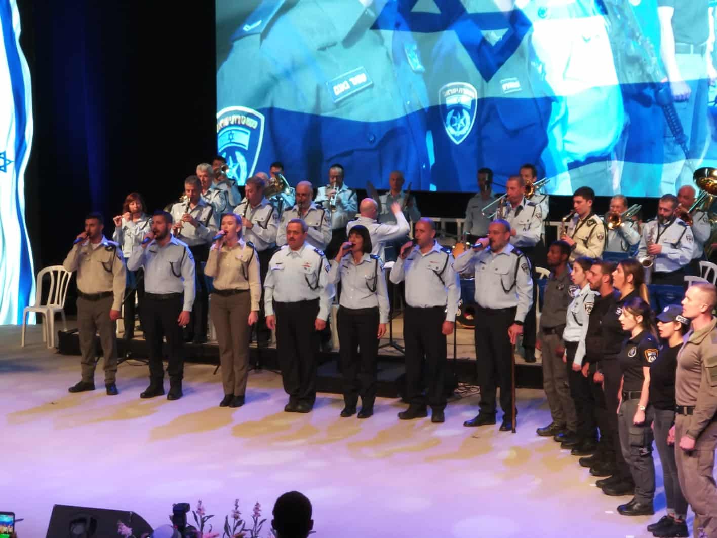 ולפעמים, החגיגה נגמרת. סיום טקס הפריד מאלשיך (צילום: פוסטה)