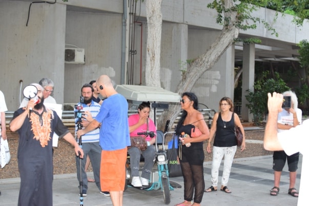 תומכים בלורי שם טוב מהקבוצות החלשות בחברה (צילום רשתות חברתיות)