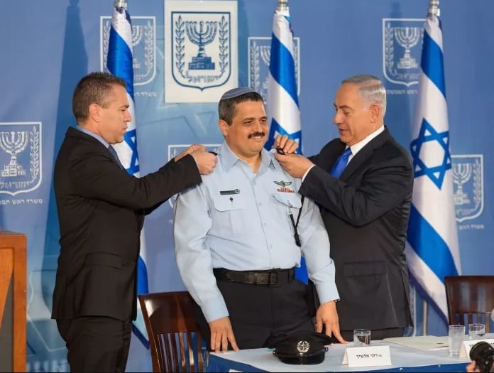 רעיון פנטסטי, לייבא משירות הבטחון הכללי קצין בכיר, שברוח הארגון החשאי מחוייב תמיד לשלטון. צילום: דוברות המשטרה