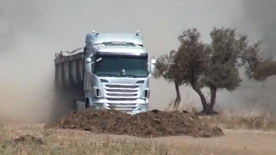 הפעם נתפסו בין היתר 24 משאיות. משאית שנתפסה באחד המבצעים