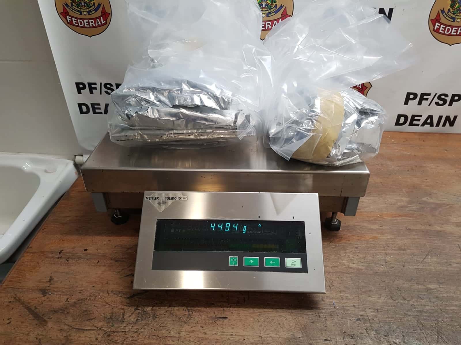 חבילת קוקאין שנשלחה על פי החשד על ידי טרייגר