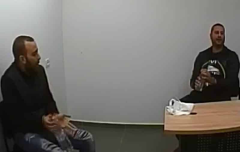 גרסאות הפוכות. לירן מועזיז (מימין) ואלי תורג'מן במהלך העימות ביניהם