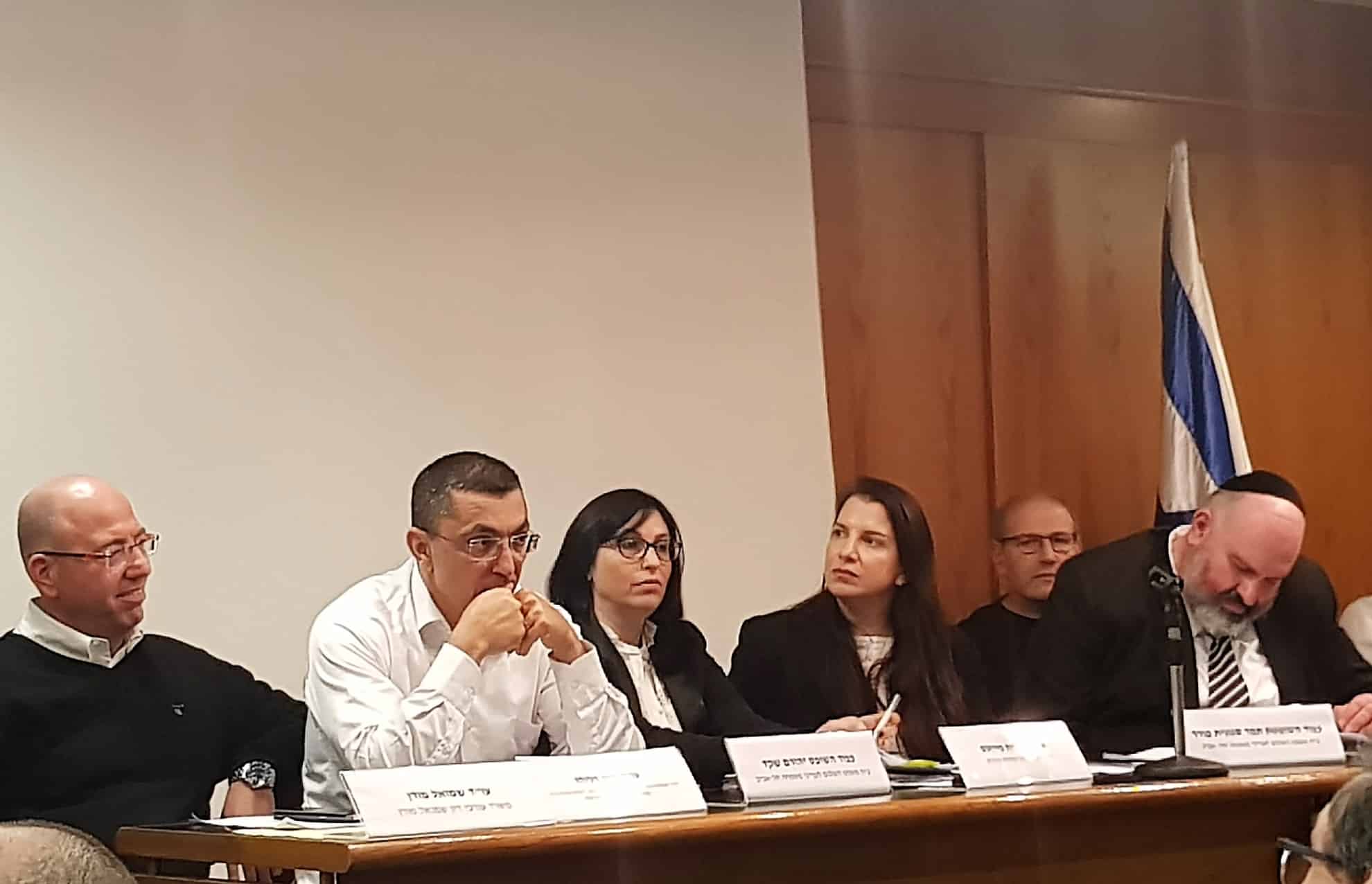 מה לנאמנות ולחלוקת רכוש. משתתפי הפאנל