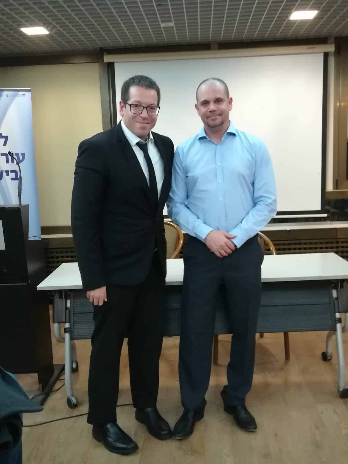 הציע פתרונות פרקטיים. עו"ד אייל בסרגליק (משמאל) ועו"ד ד"ר ינון הימן