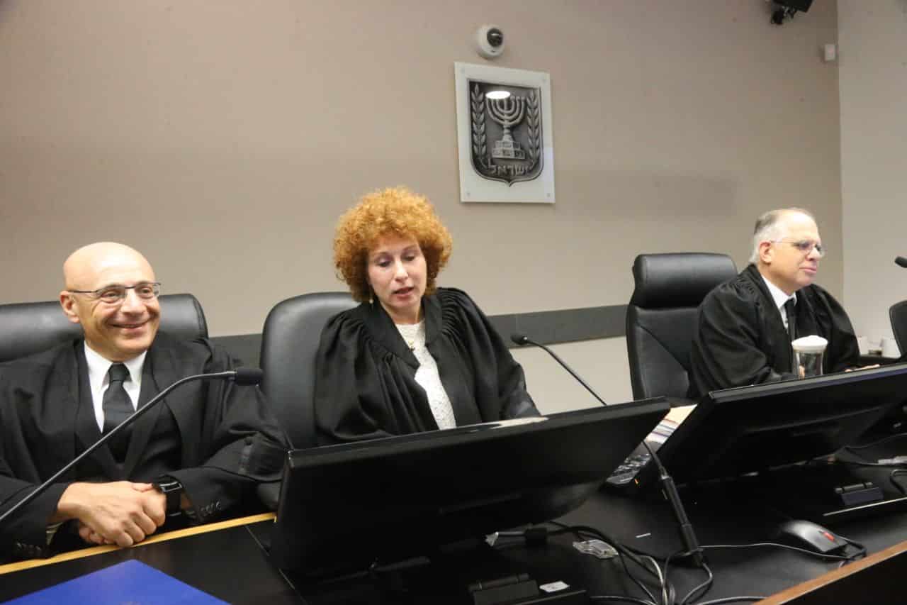 השופטים שי יניב, גיליה רביד וירון לוי