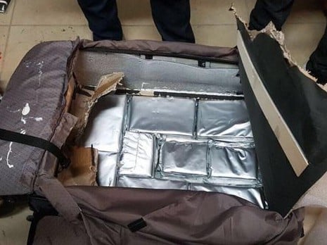 מזוודת קוקאין (צילום ארכיון להמחשה: דוברות המשטרה)
