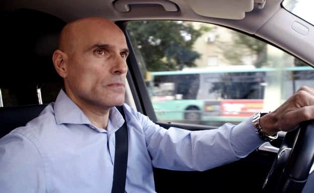 אפי נוה (מתוך עובדה)