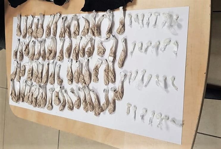 נתפסו 124 מנות מוכנות של קוקאין והרואין