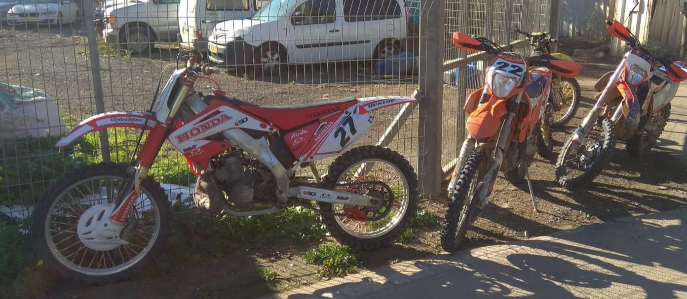 האופנועים שנתפסו והוחרמו (צילום: דוברות המשטרה)