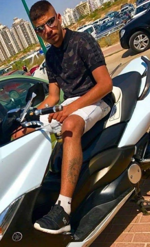 הנרצח, עדיאל תורתי