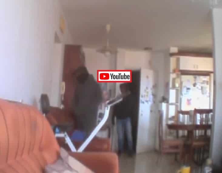 פוסטה TV: בלשי המשטרה המתינו לפורצים מחוץ לדירה אליה פרצו