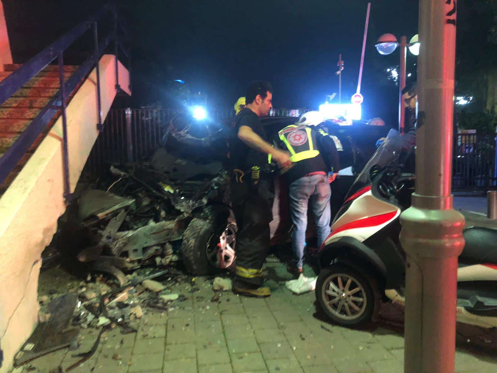 צפו בסרטון של מד"א מזירת התאונה (צילום: תיעוד מבצעי מד"א)