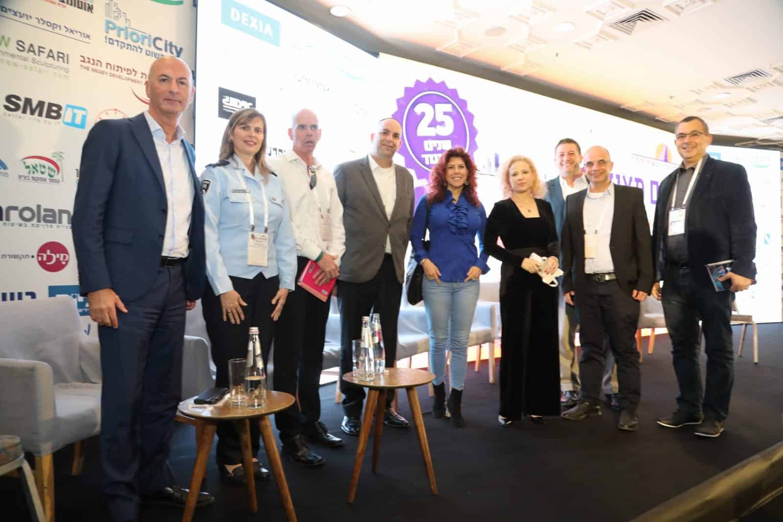 בשלטון המקומי נערכו לאפשרות שראש רשות ייעצר. משתתפי הפאנל (צילום: דורון סהר)