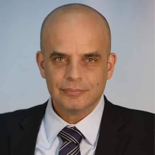 מנהל המחלקה הכלכלית דן אלדד. זיהום החקירה