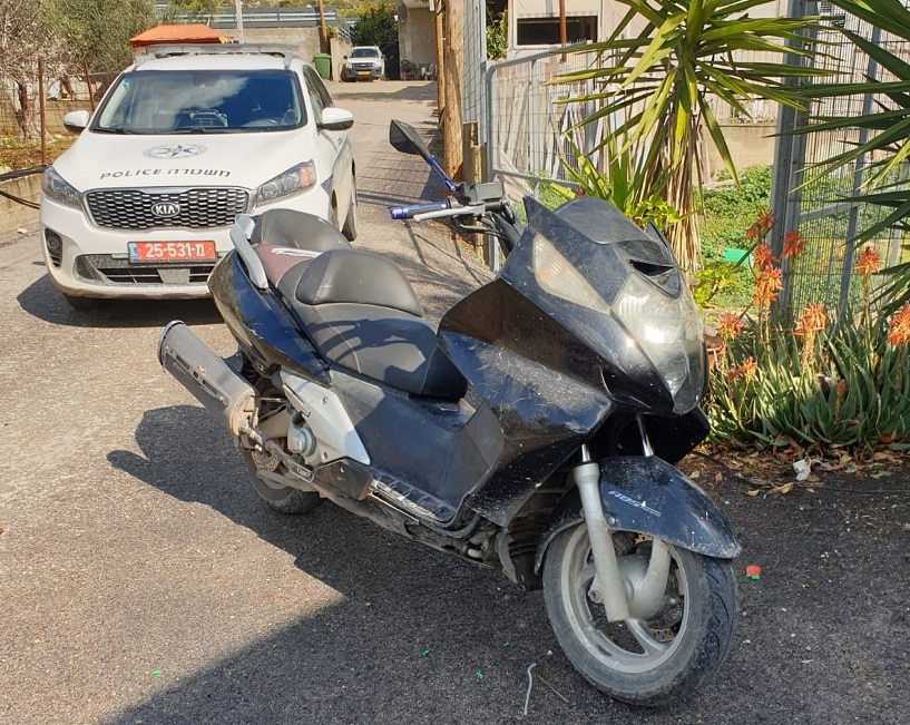 הקטנוע לאחר המרדף (צילום: דוברות המשטרה)