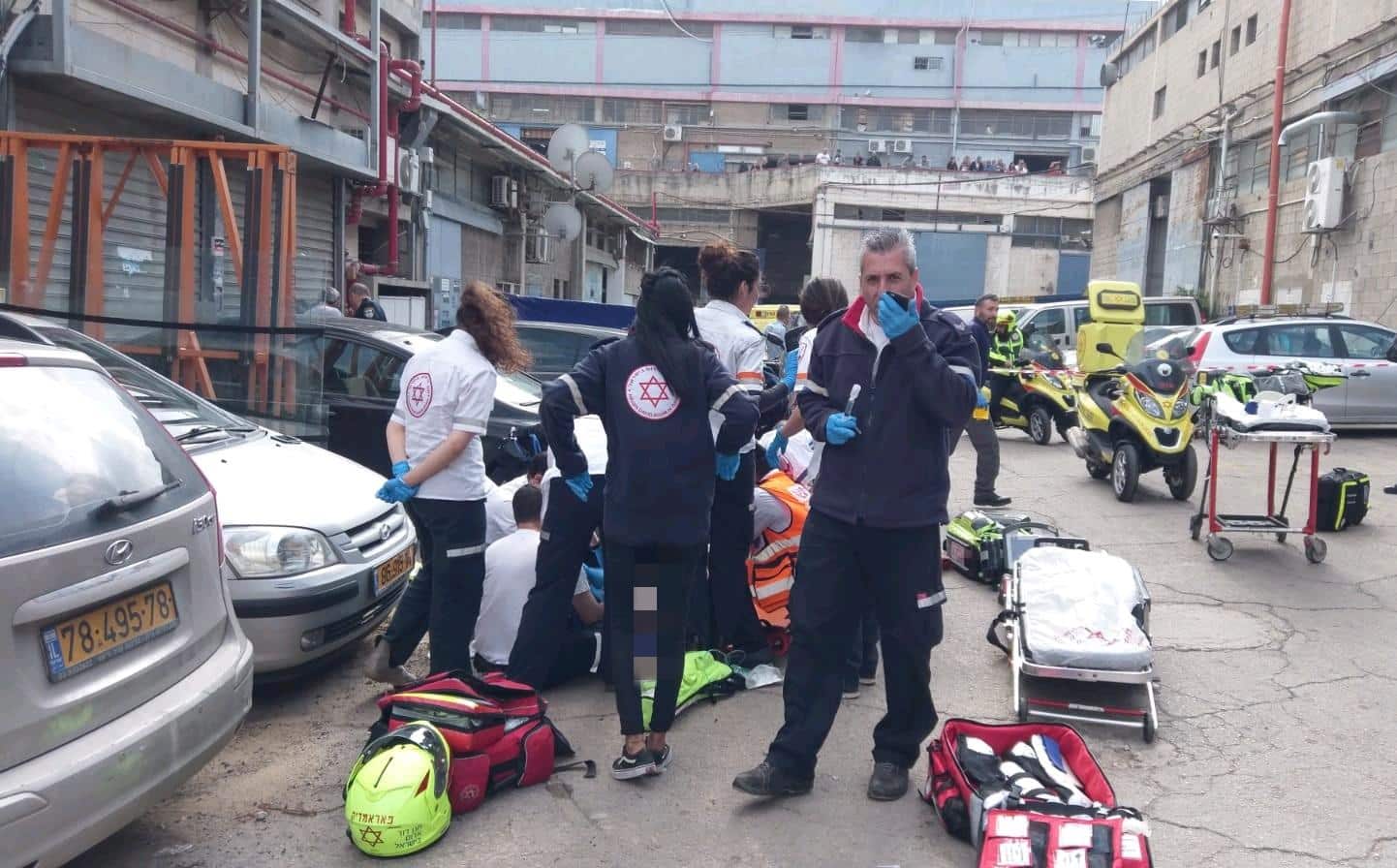 זירת הרצח (צילום: תיעוד מבצעי מד"א)