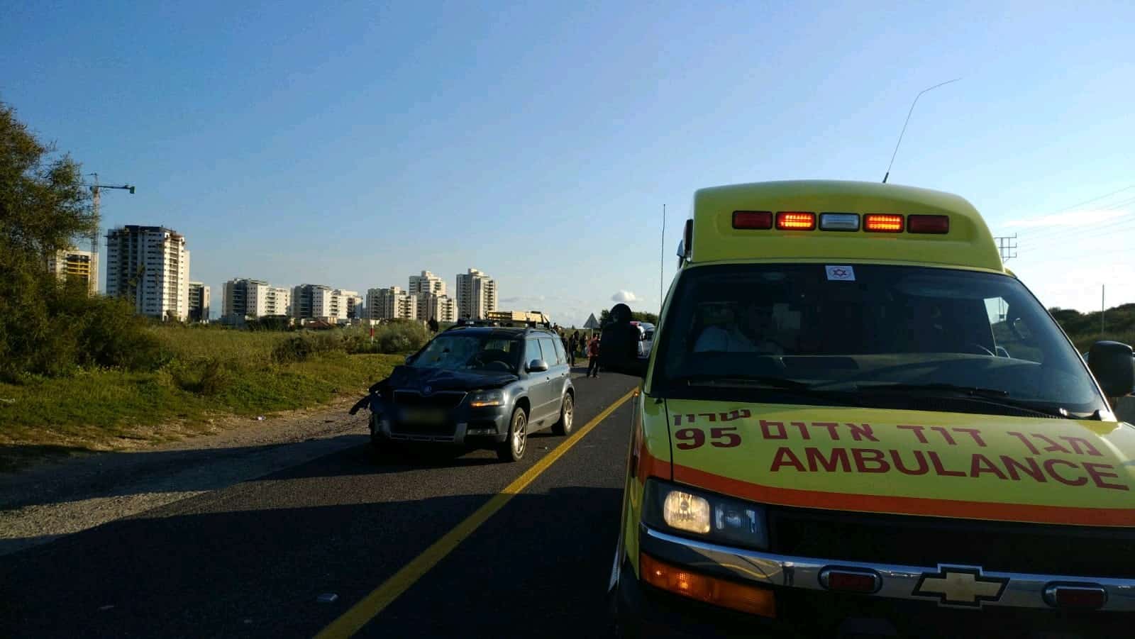 זירת התאונה (צילום: אדם גבע דוברות מד"א)