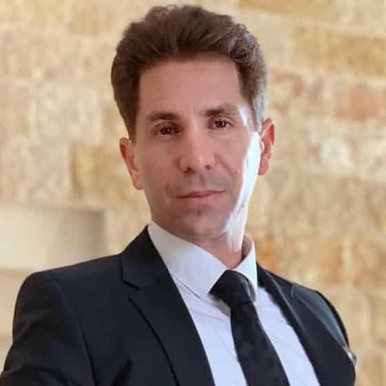 עו"ד אבי אמר