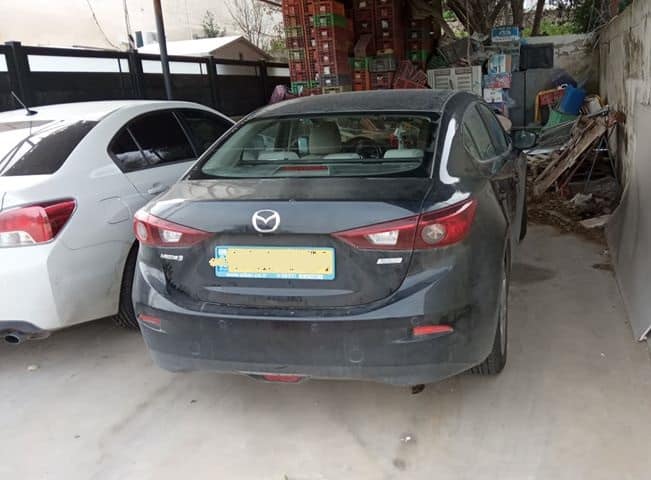 מאזדה וסובארו חדשות על חשבון משלם המסים בחניה הכפולה של עד המדינה ואשתו