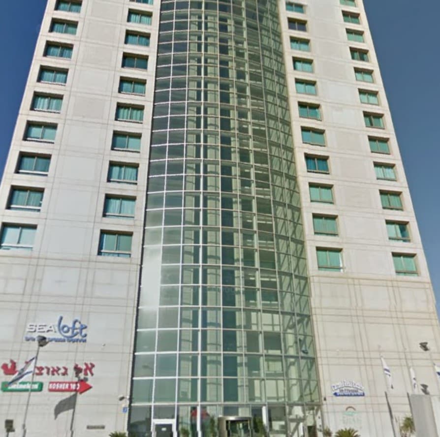 קיים חשש לשלום אזרחים הנקלעים למקום. מלון כרמל