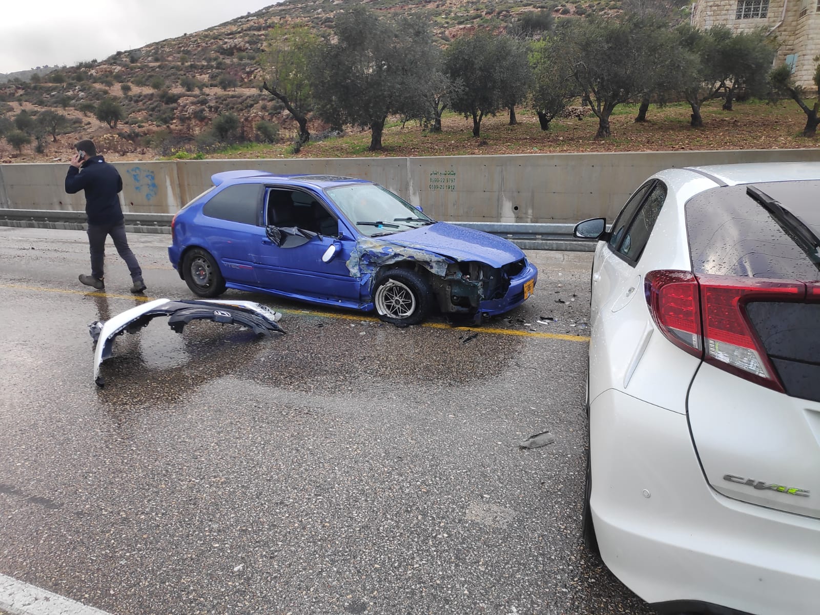 זירת התאונה לאחר המרדף (צילום: דוברות המשטרה)